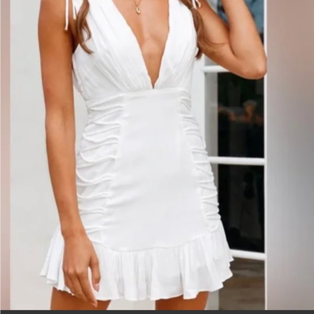 Selfie Leslie White V-Neck Ruffle Mini Dress Sz Xs